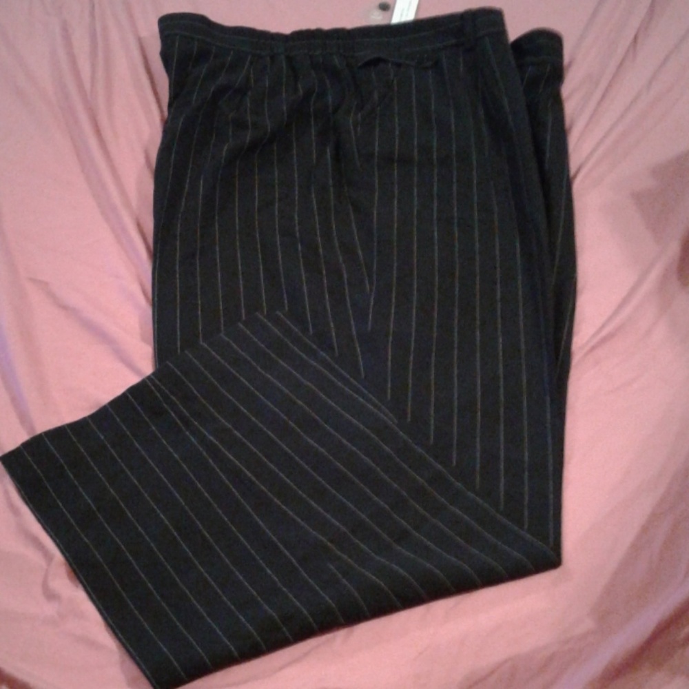 Larry Levine Black and White pin striped pants